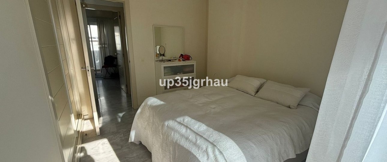 Resale - apartment - Estepona - Estepona Centro