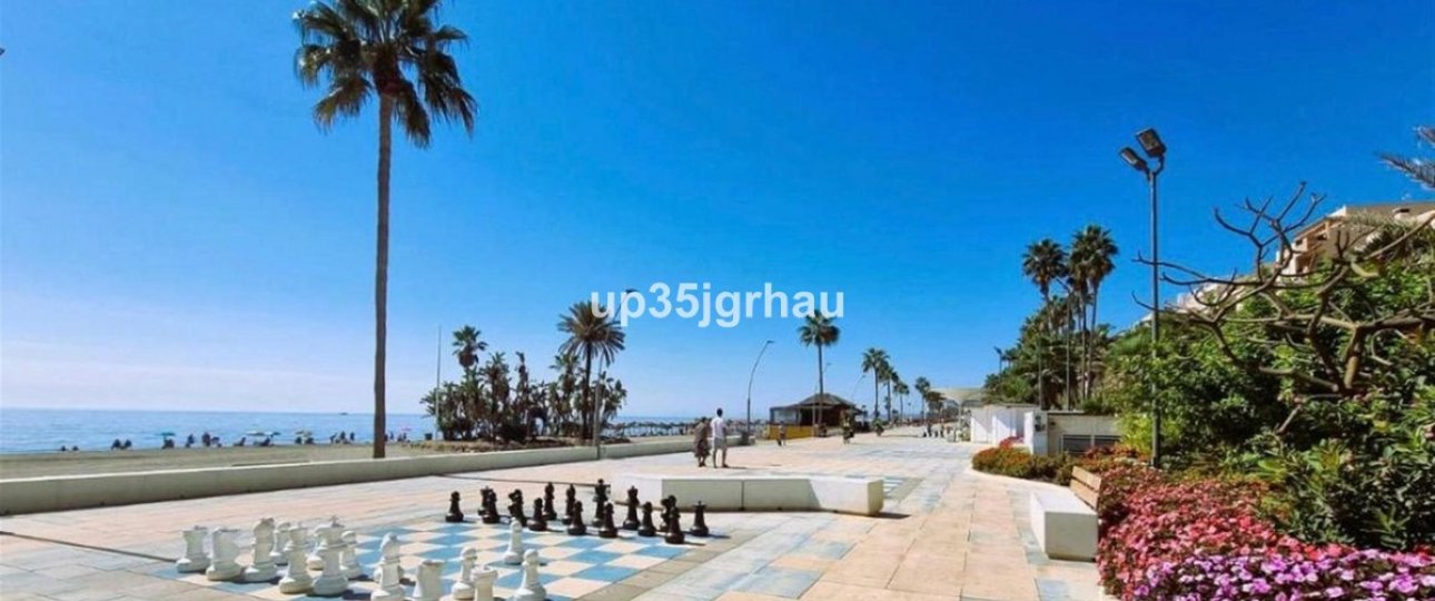 Resale - apartment - Estepona - Estepona Centro