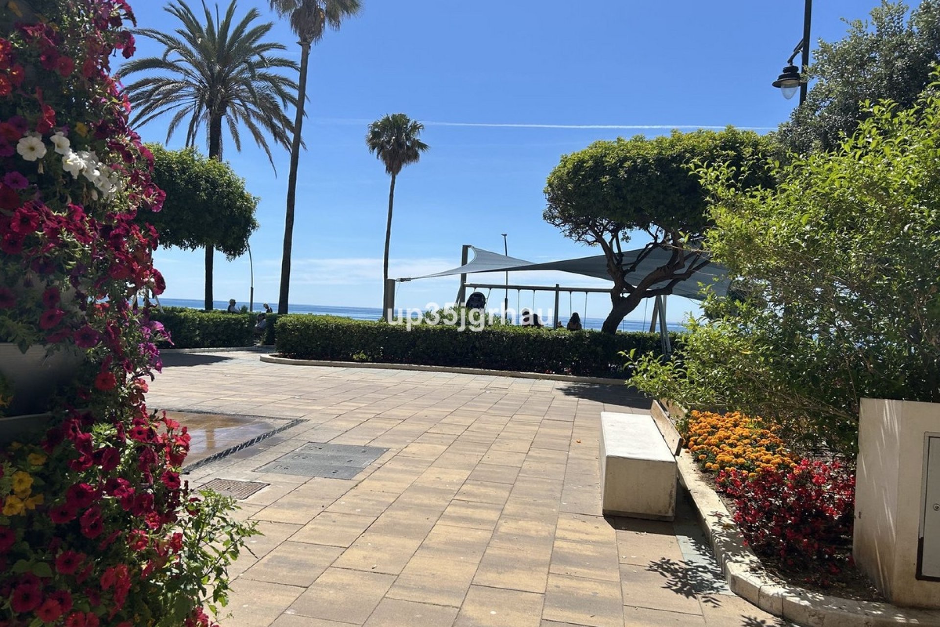 Resale - apartment - Estepona - Estepona Centro