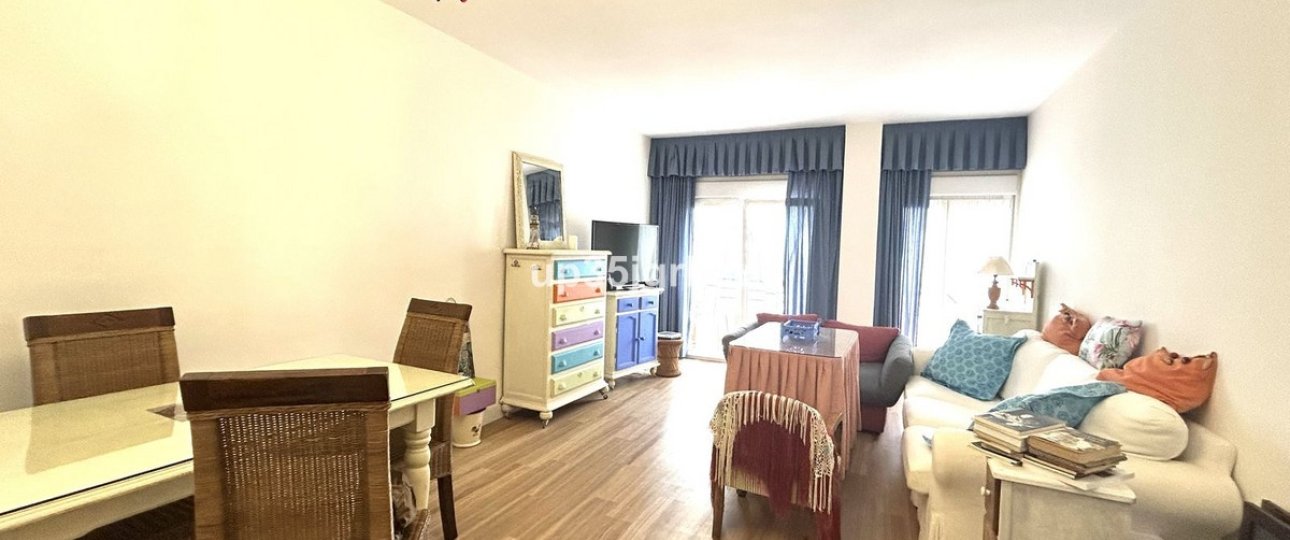 Resale - apartment - Estepona - Estepona Centro