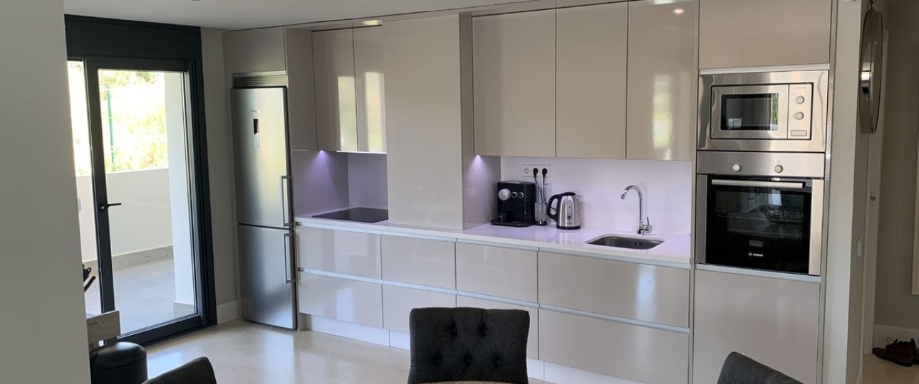 Resale - apartment - Estepona - Estepona Centro
