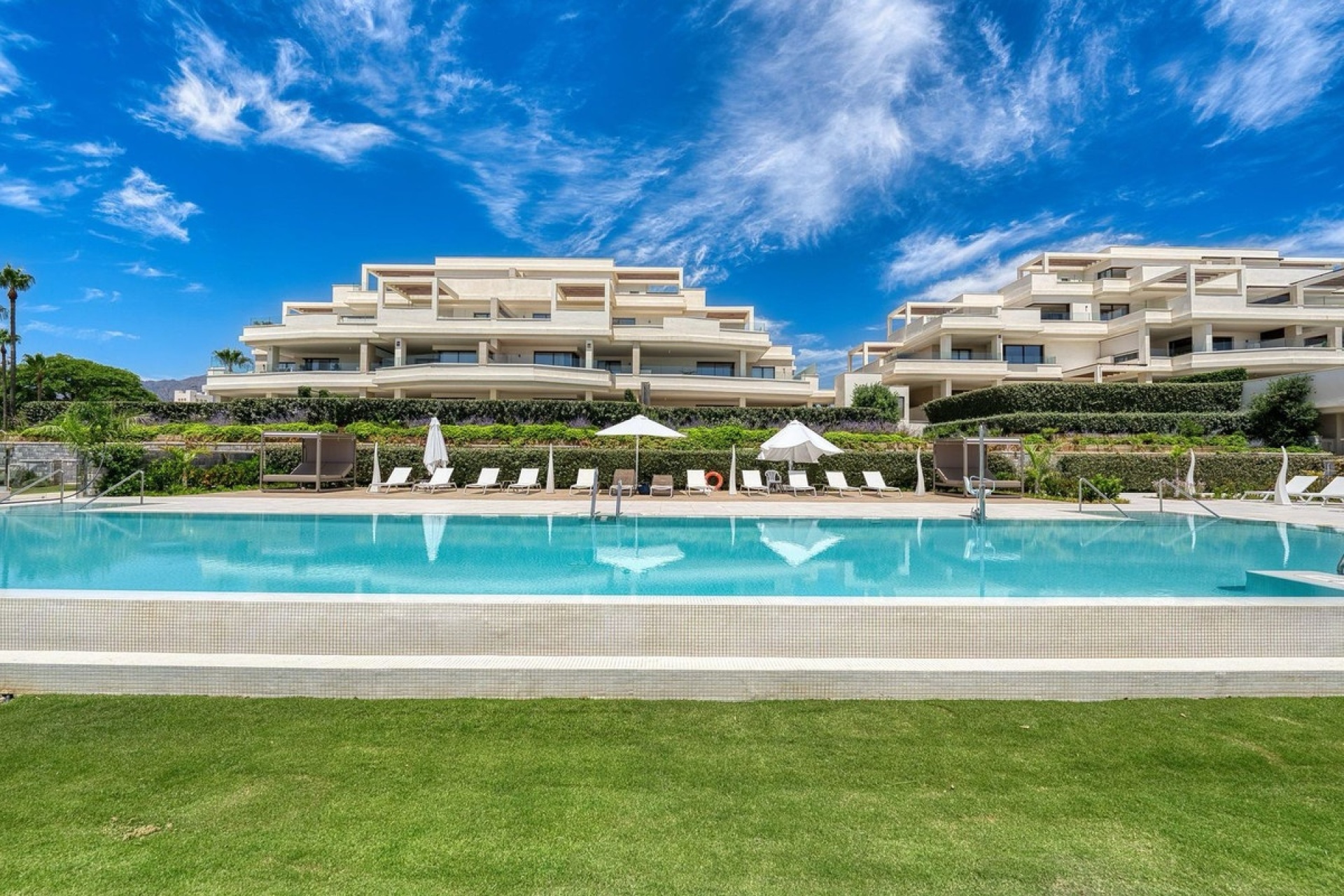 Resale - apartment - Estepona - Estepona Centro
