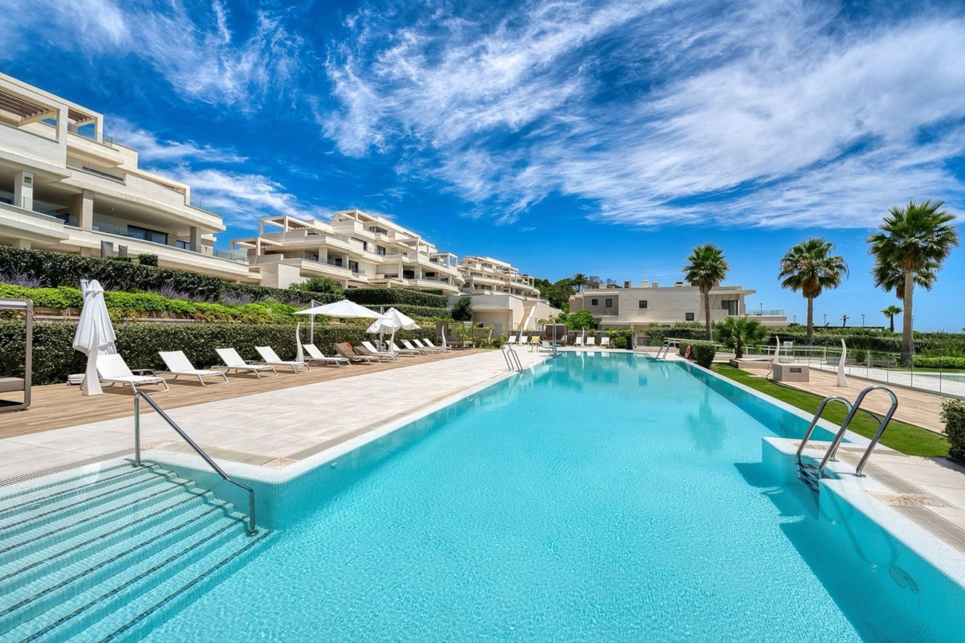 Resale - apartment - Estepona - Estepona Centro