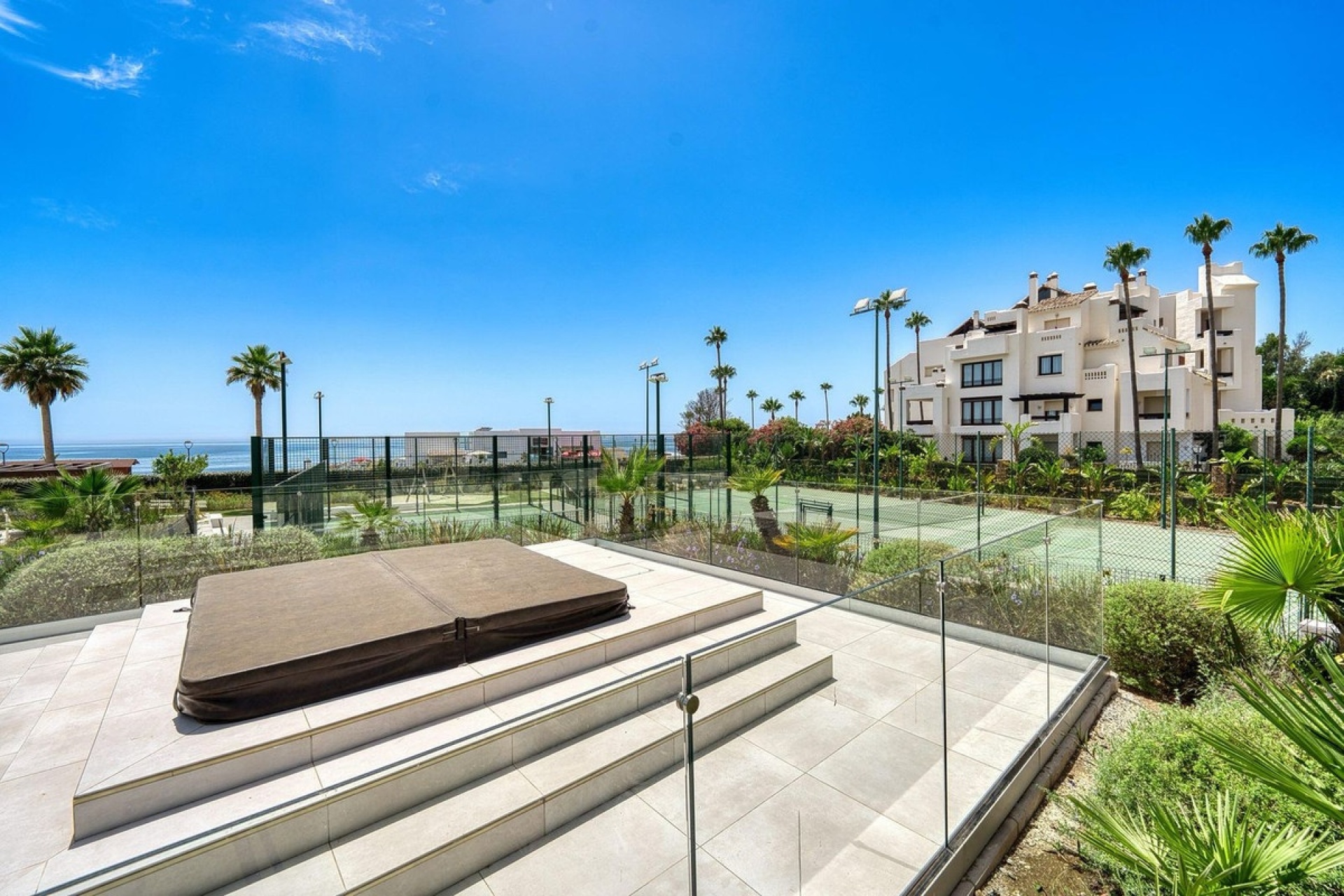 Resale - apartment - Estepona - Estepona Centro