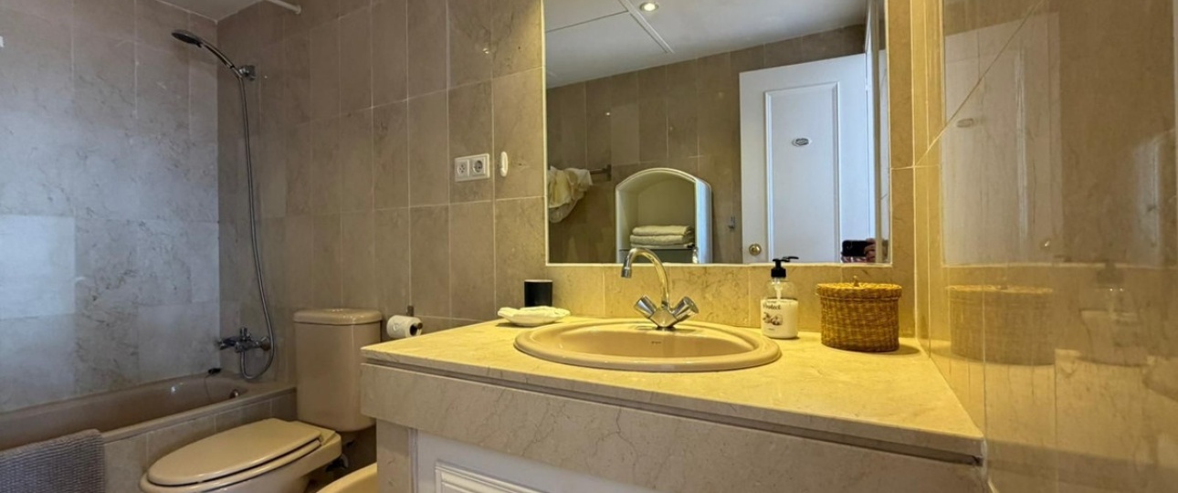 Resale - apartment - Estepona - Estepona Centro