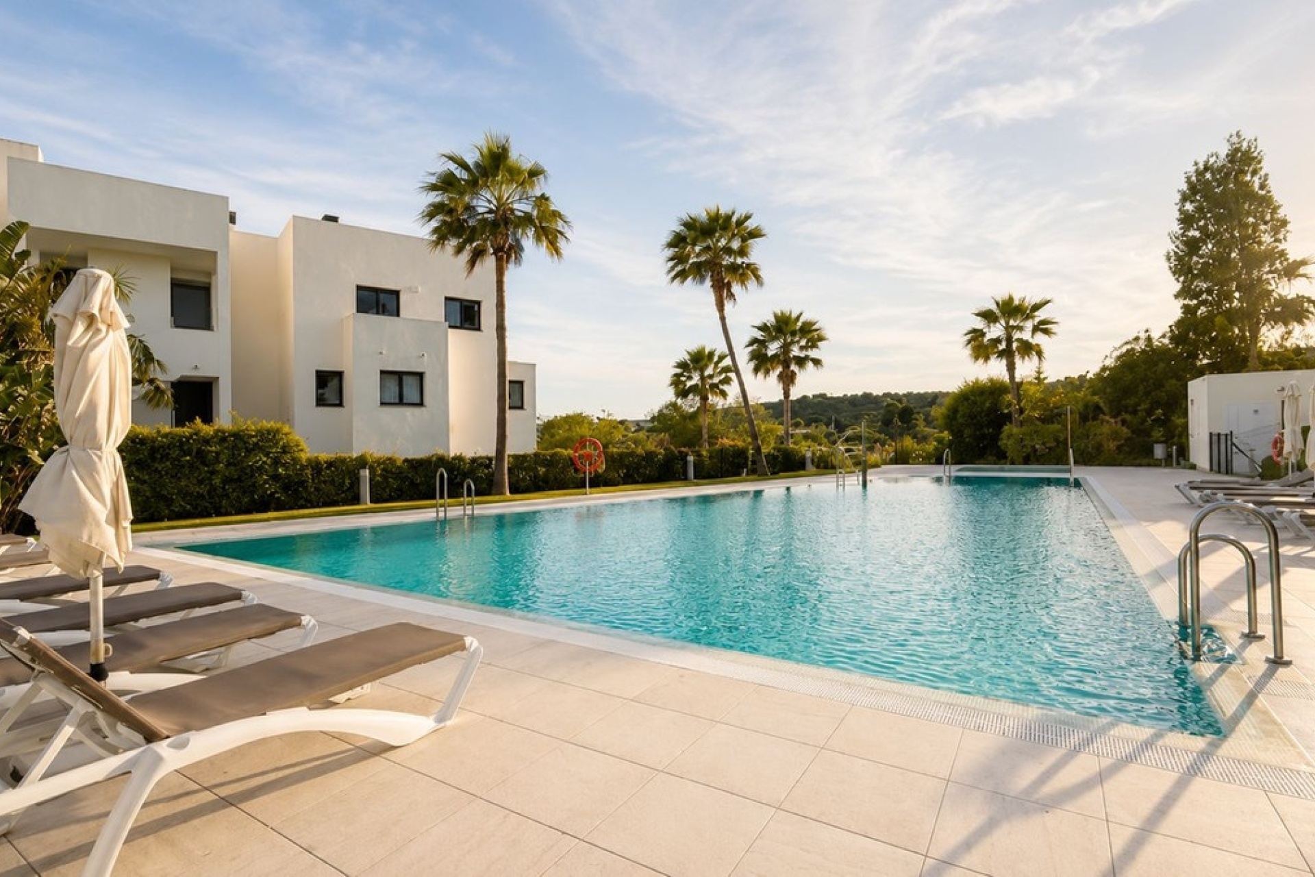 Resale - apartment - Estepona - Estepona Centro