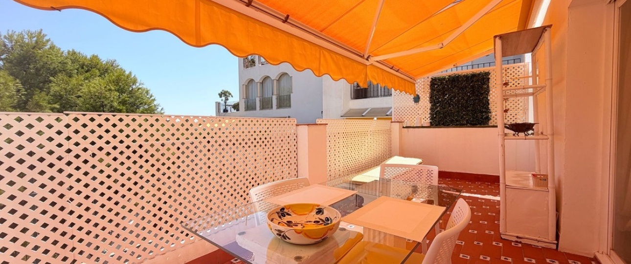 Resale - apartment - Estepona - Estepona Centro