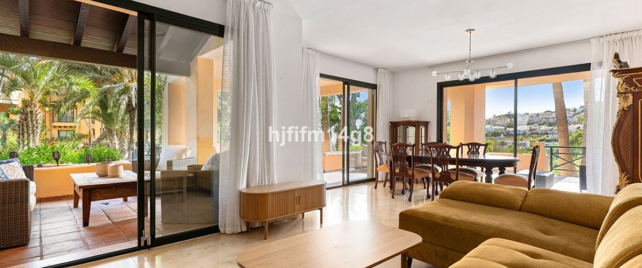 Resale - apartment - Estepona - Estepona Centro