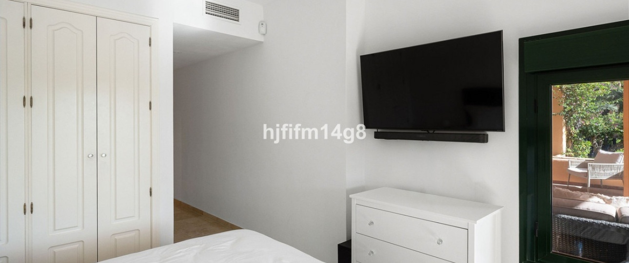 Resale - apartment - Estepona - Estepona Centro