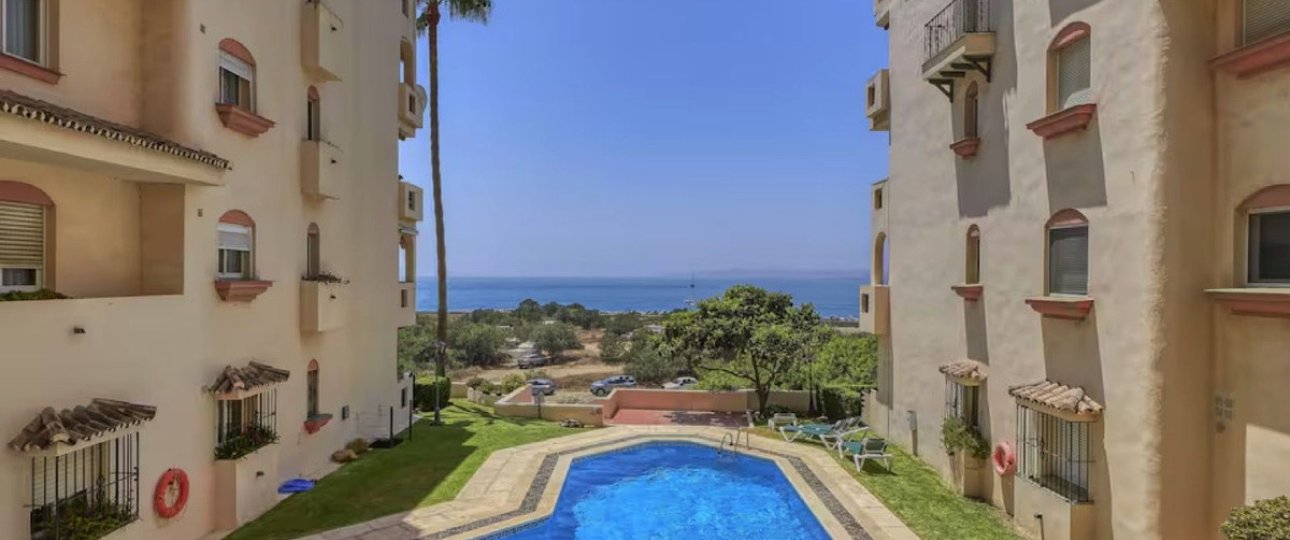 Resale - apartment - Estepona - Estepona Centro