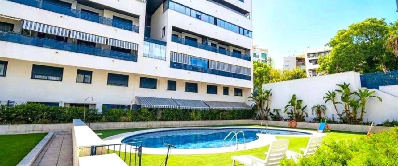 Resale - apartment - Estepona - Estepona Centro