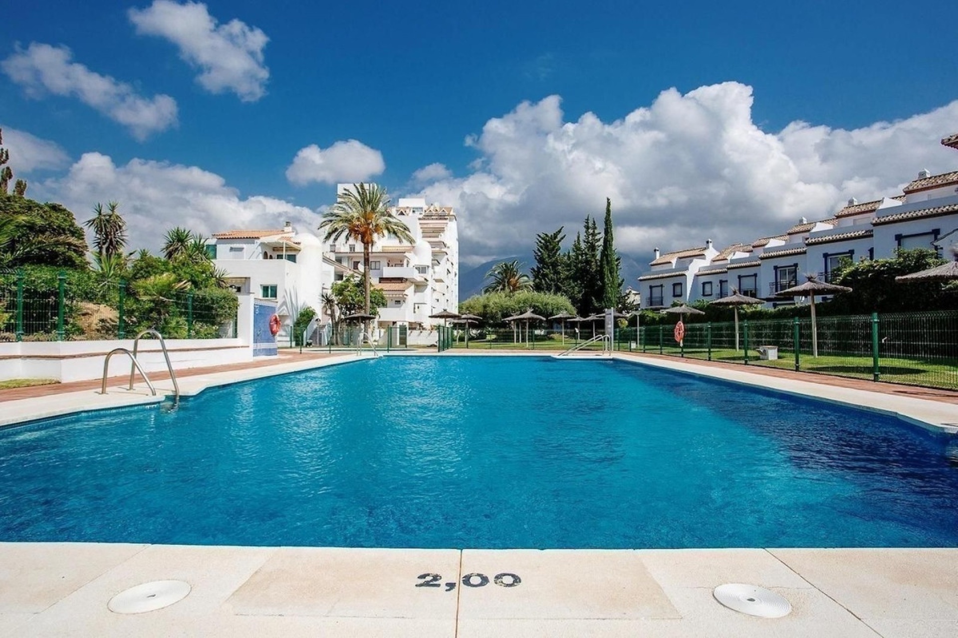 Resale - apartment - Estepona - Estepona Centro