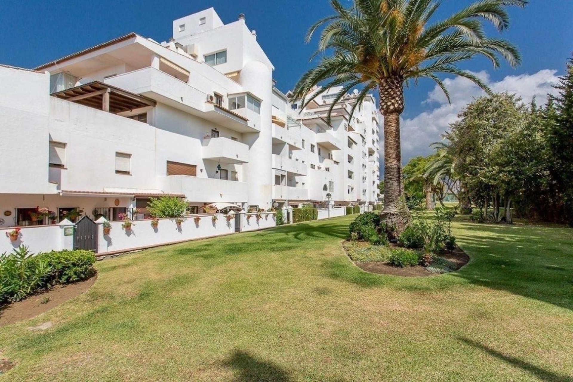 Resale - apartment - Estepona - Estepona Centro
