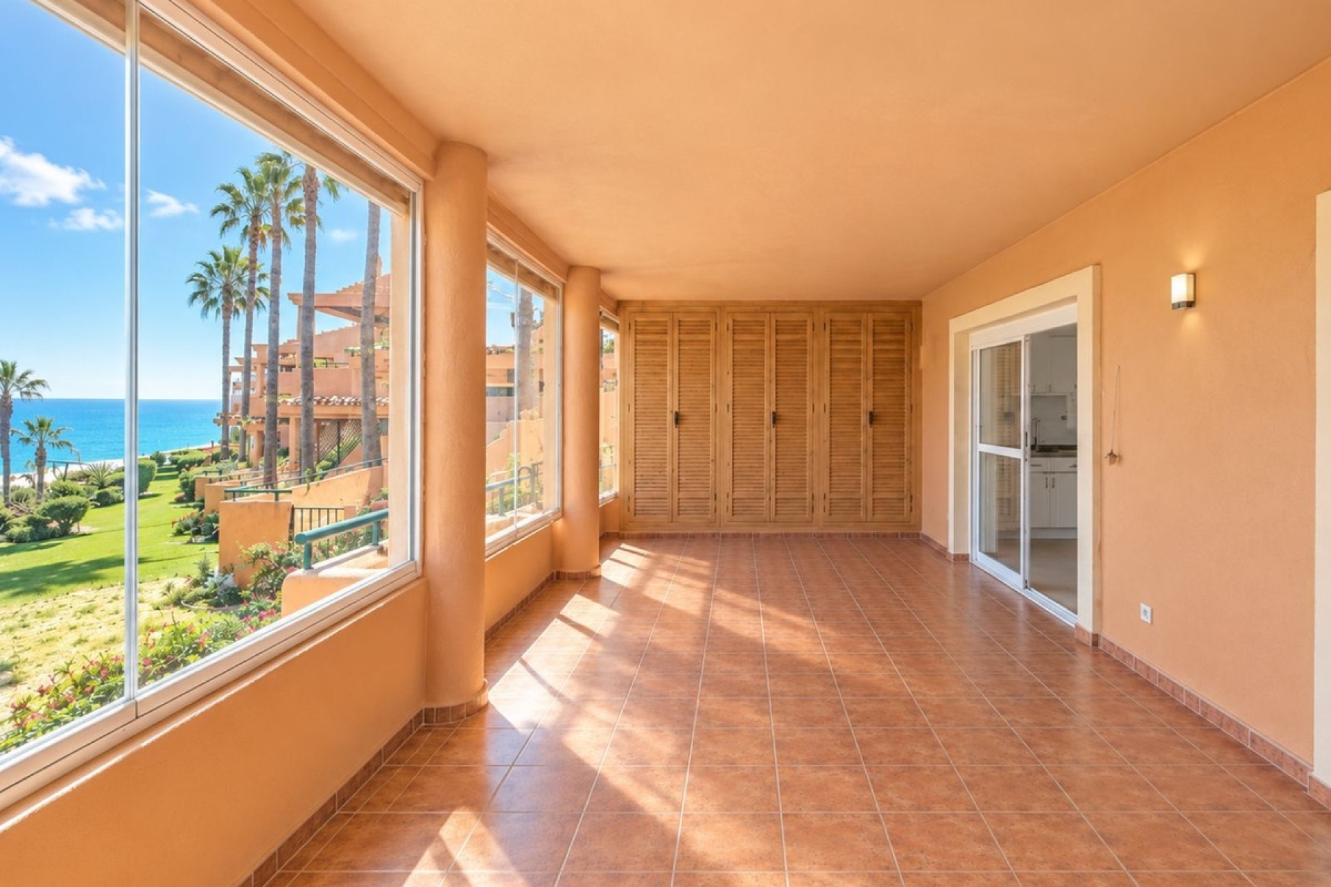 Resale - apartment - Estepona - Estepona Centro