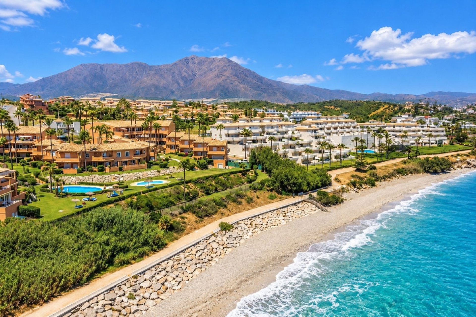 Resale - apartment - Estepona - Estepona Centro