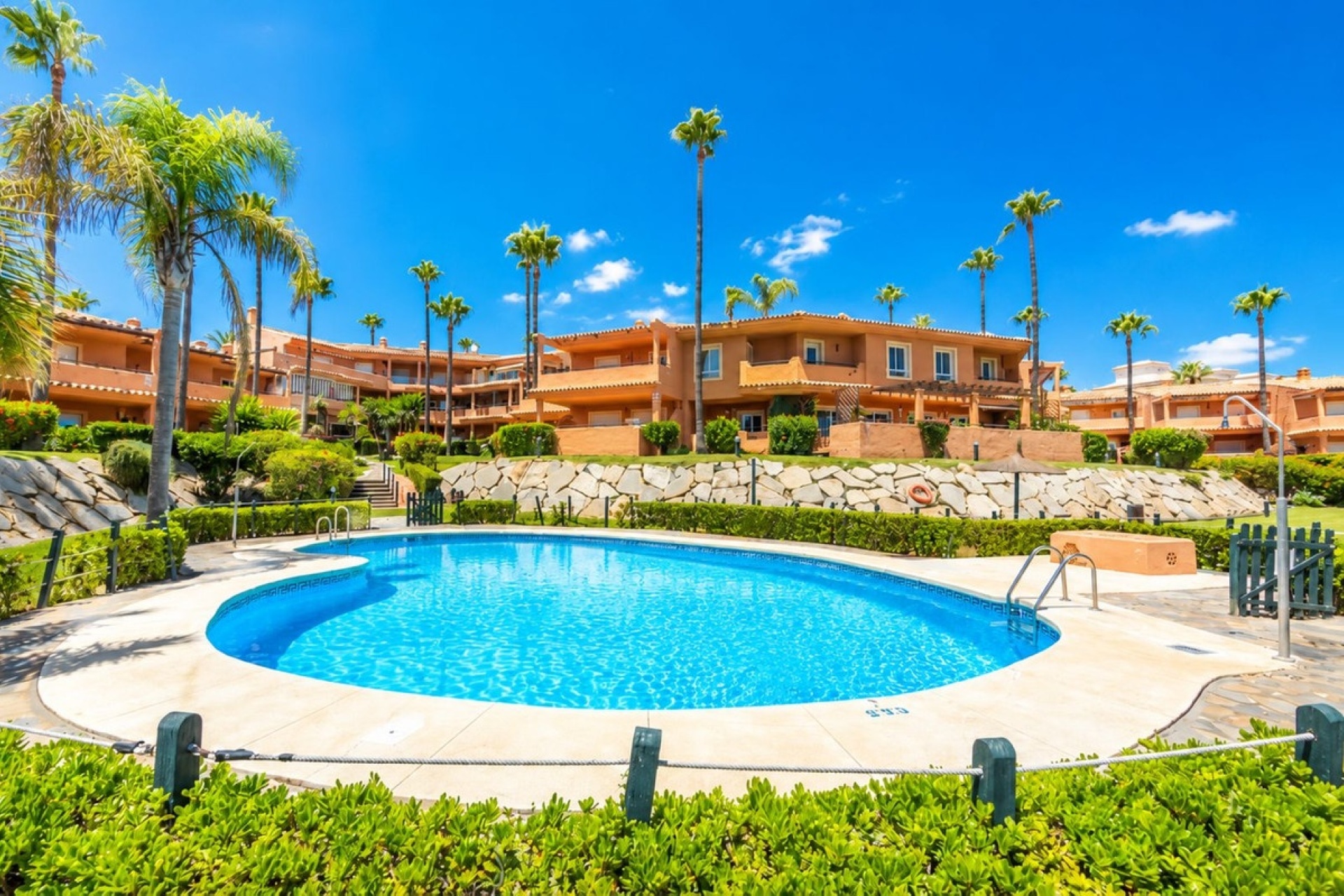 Resale - apartment - Estepona - Estepona Centro