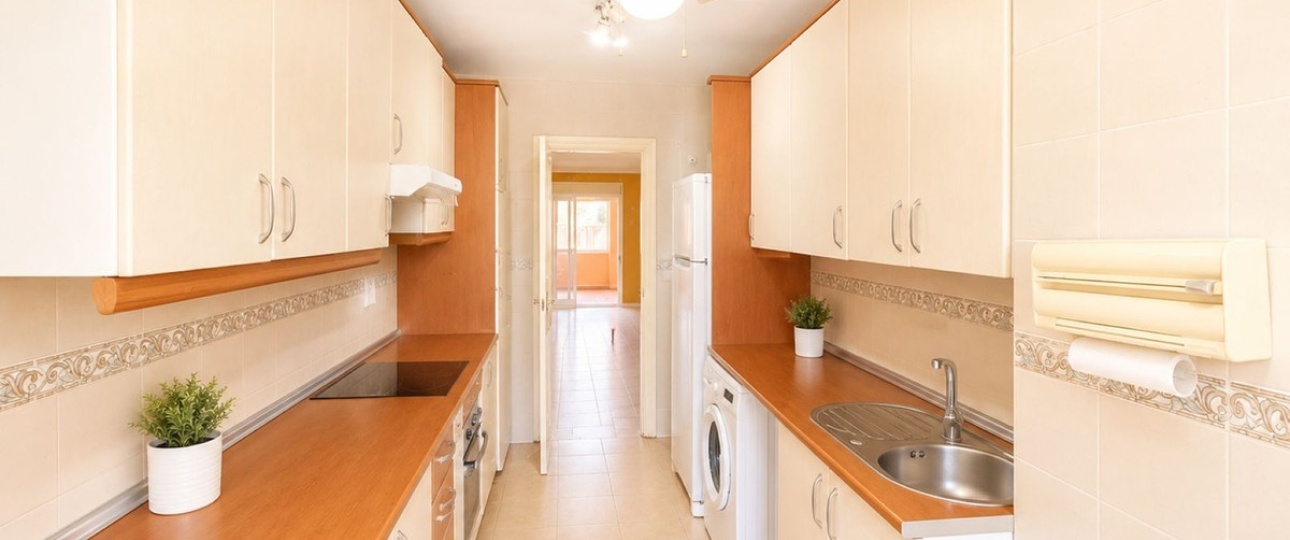 Resale - apartment - Estepona - Estepona Centro