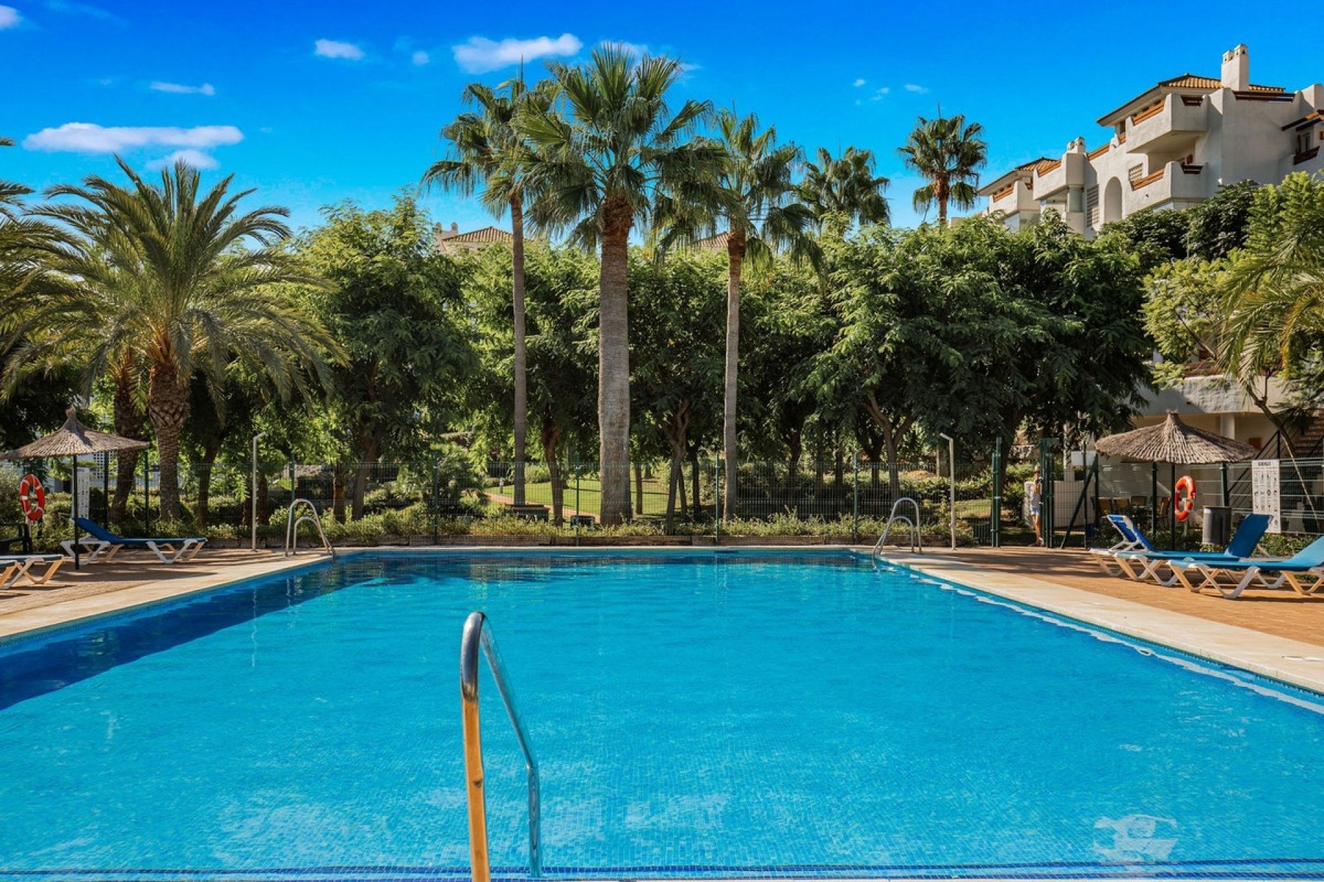 Resale - apartment - Estepona - Estepona Centro