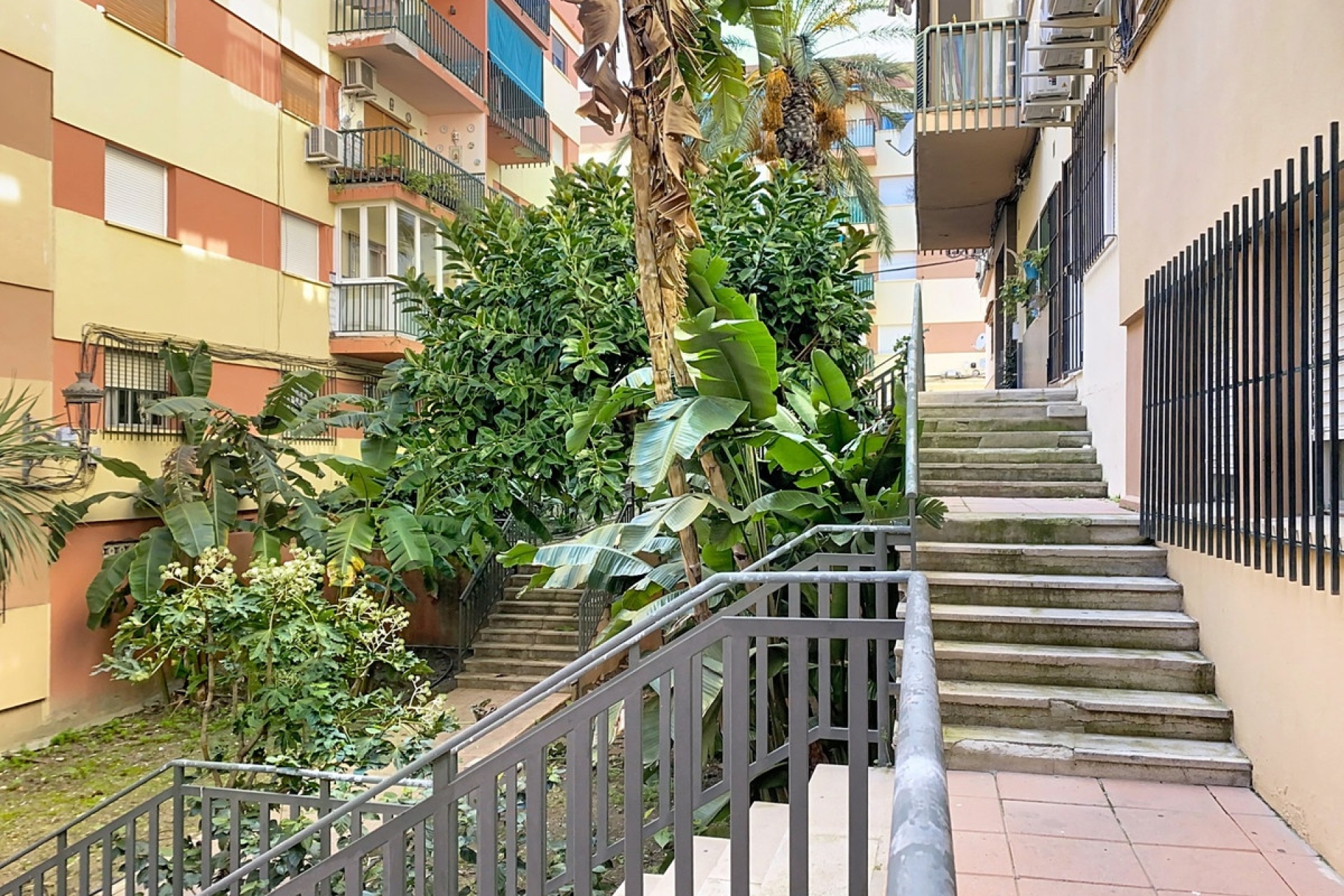 Resale - apartment - Estepona - Estepona Centro