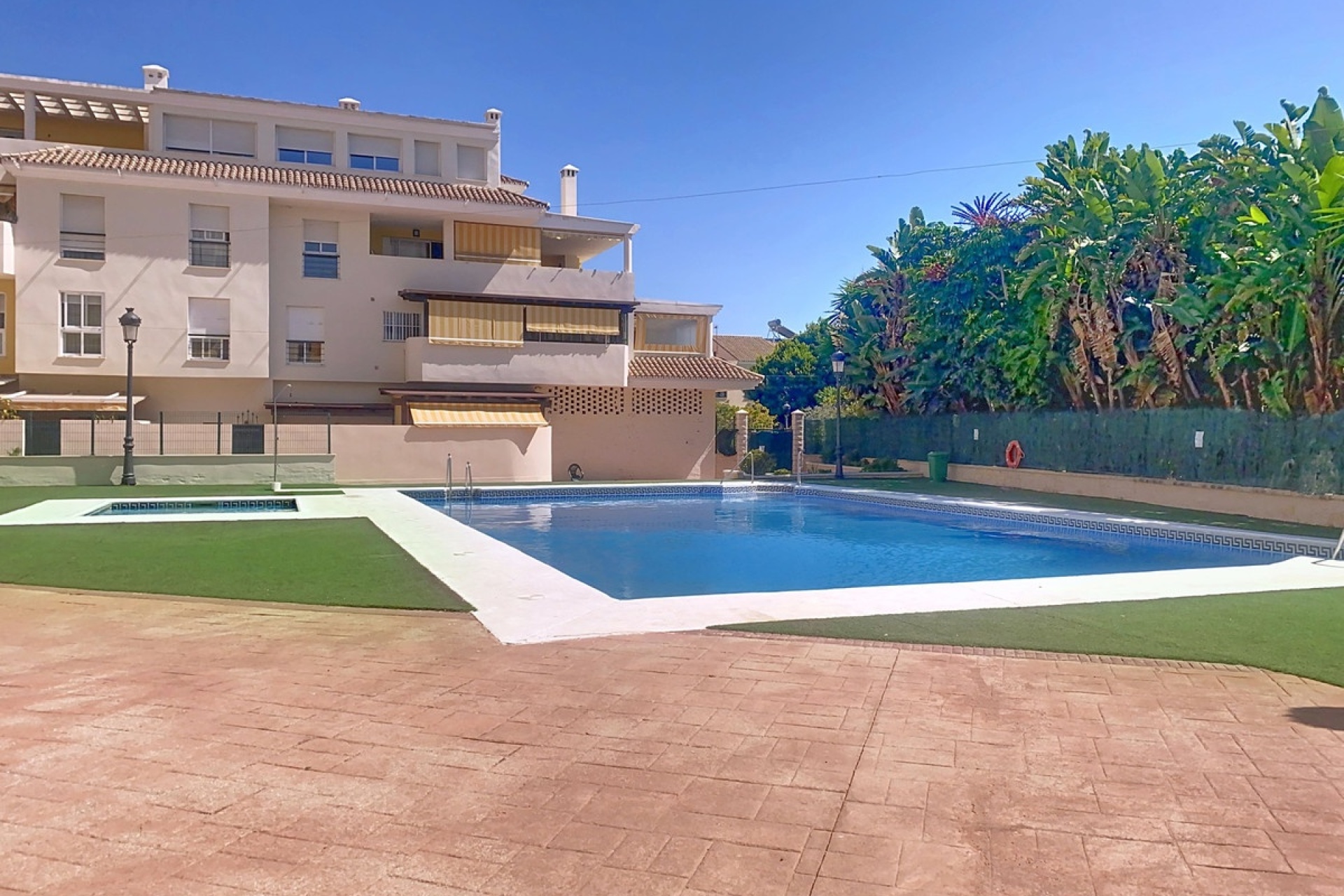 Resale - apartment - Estepona - Estepona Centro