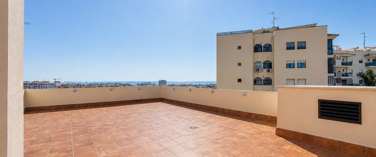 Resale - apartment - Estepona - Estepona Centro