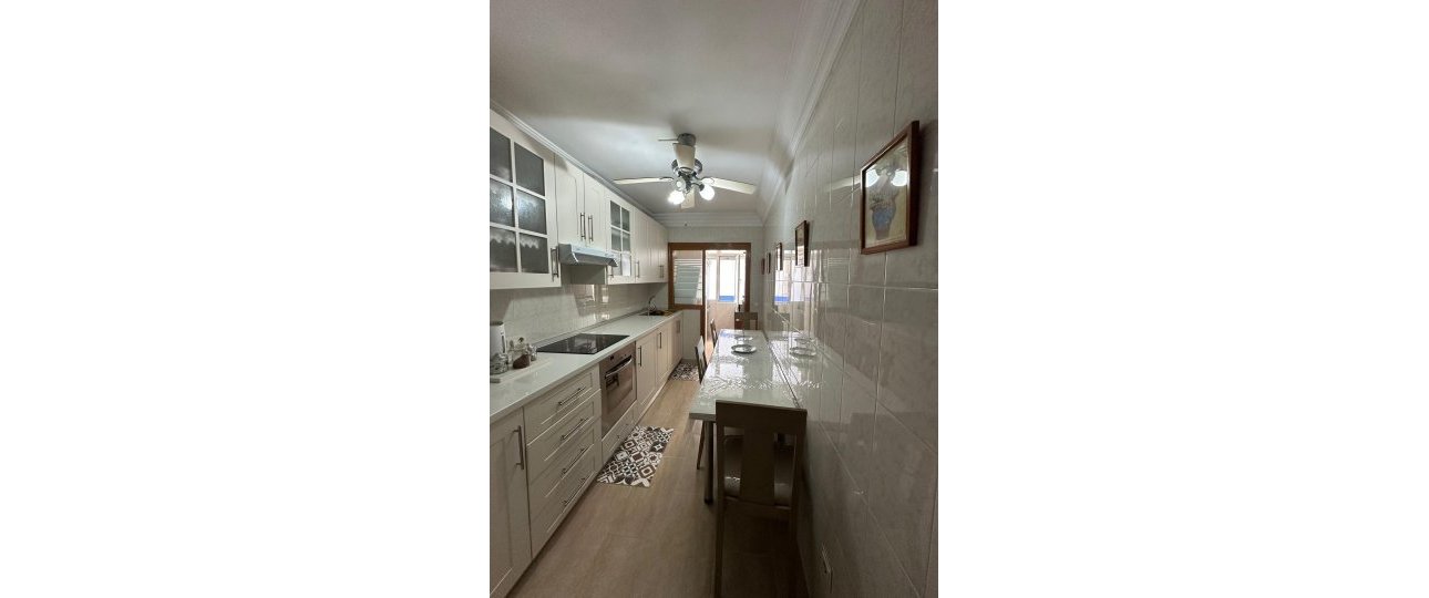 Resale - apartment - Estepona - Estepona Centro