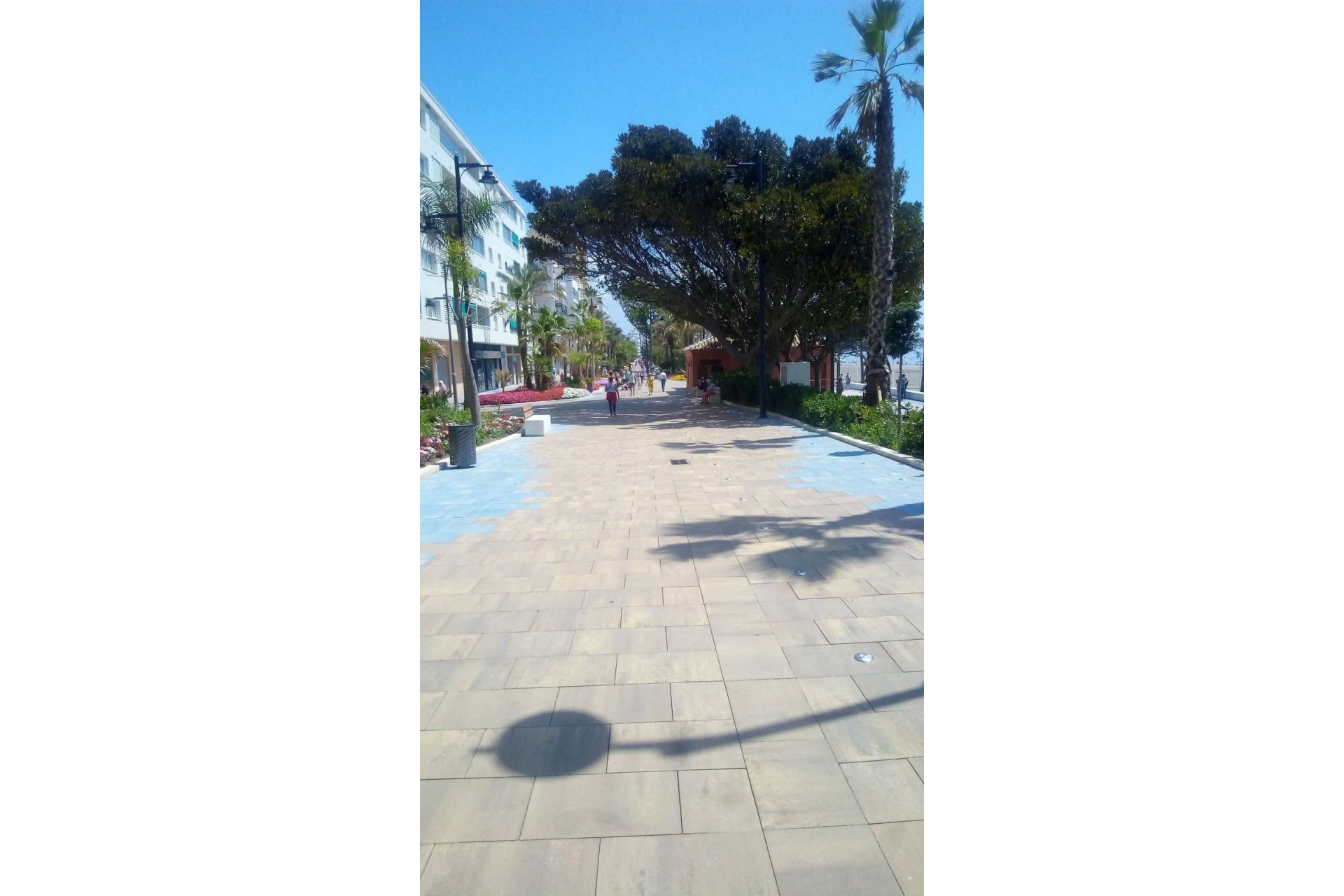 Resale - apartment - Estepona - Estepona Centro