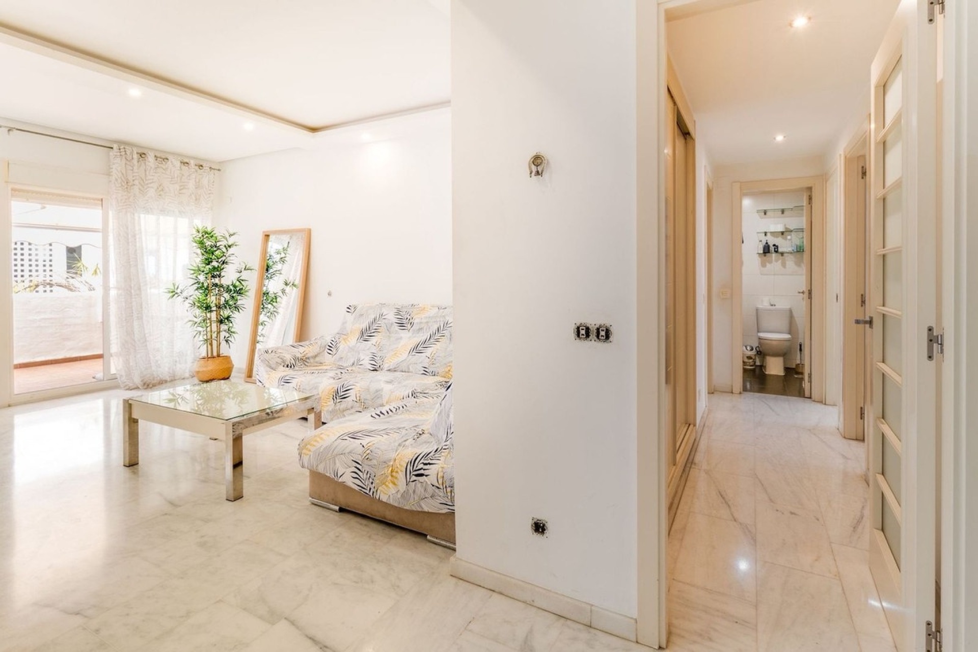 Resale - apartment - Estepona - Estepona Centro