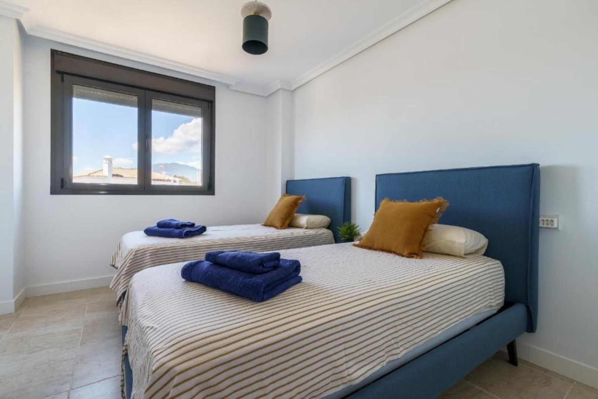 Resale - apartment - Estepona - Estepona Centro
