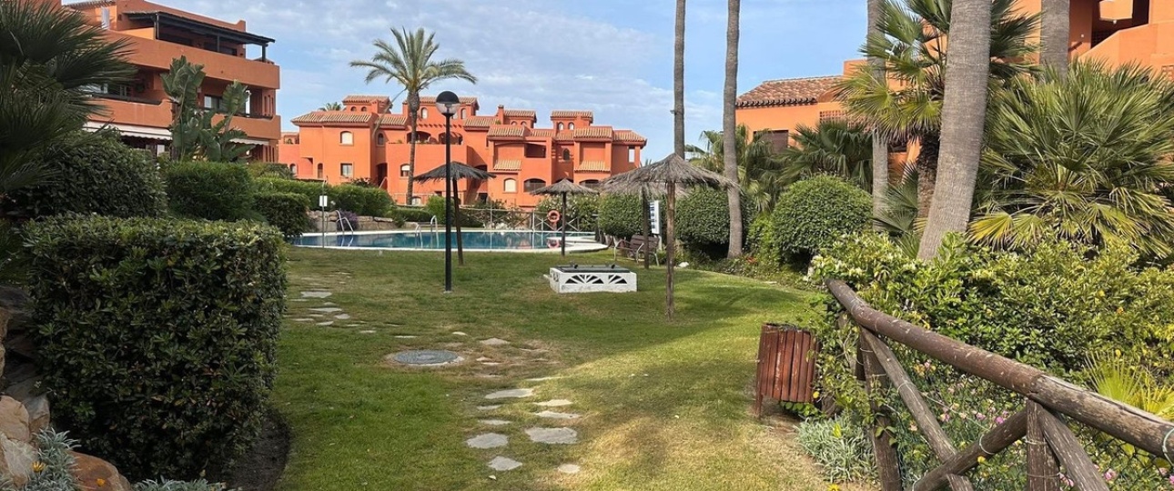 Resale - apartment - Estepona - Estepona Centro