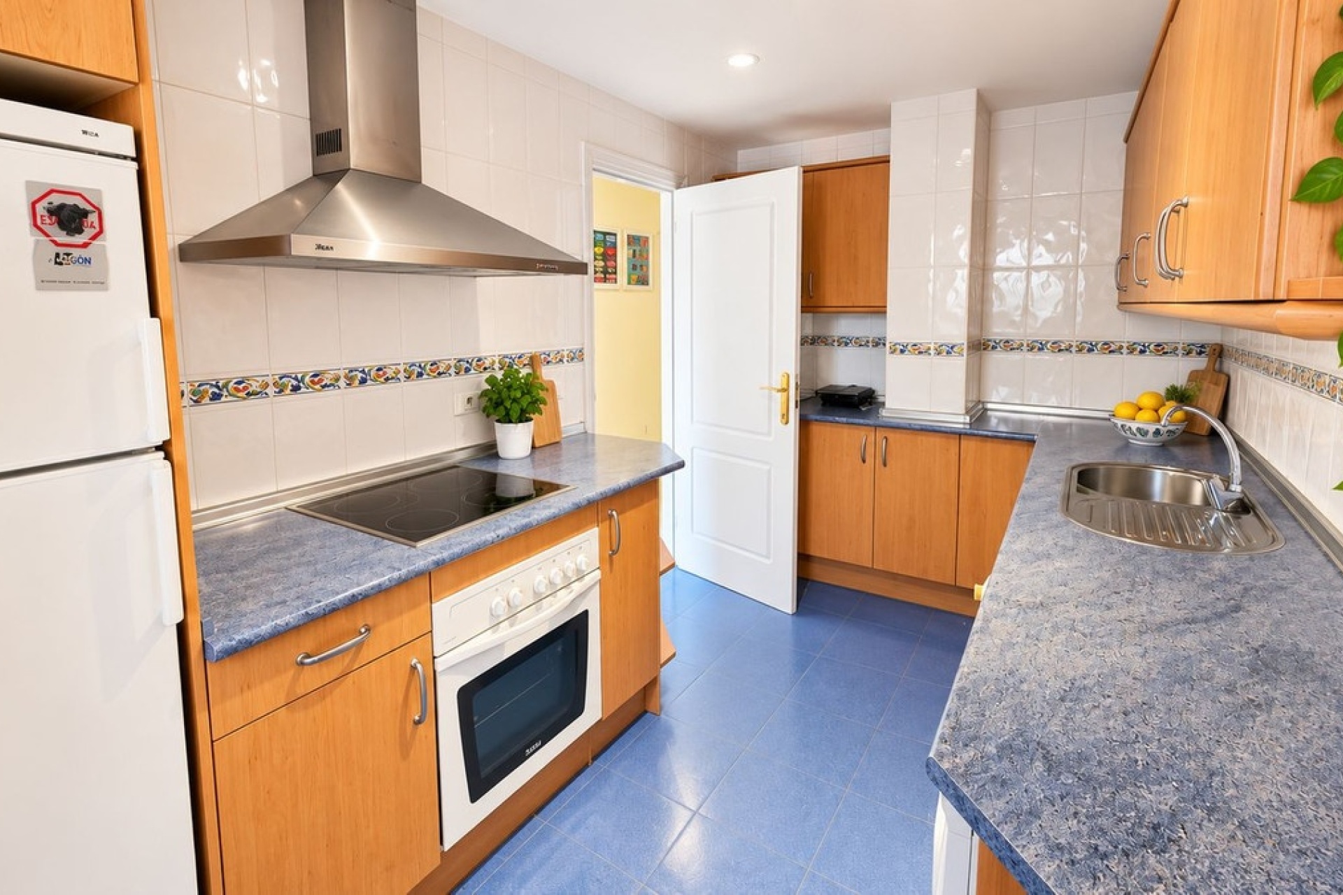 Resale - apartment - Estepona - Estepona Centro