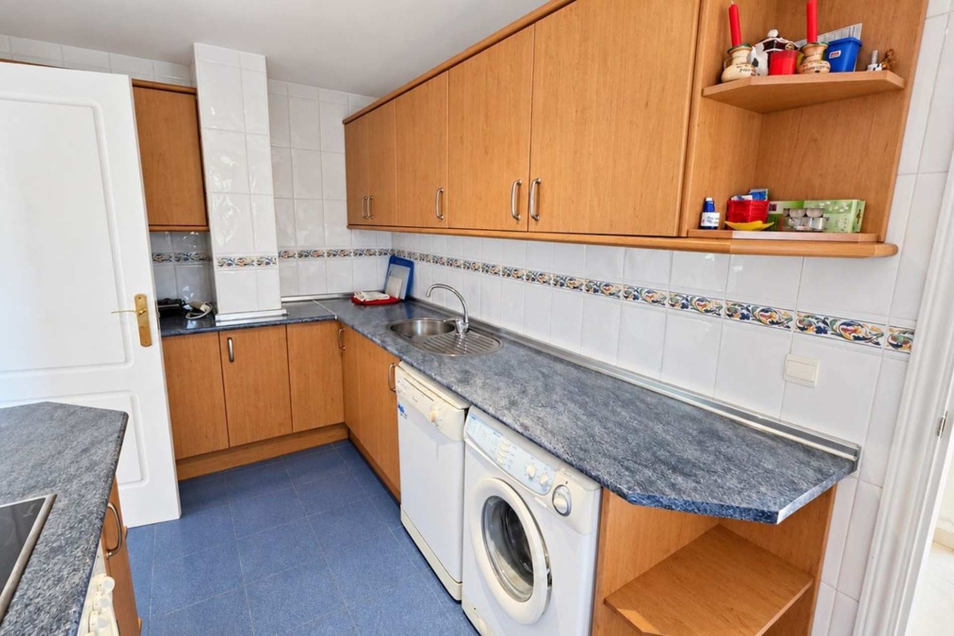 Resale - apartment - Estepona - Estepona Centro