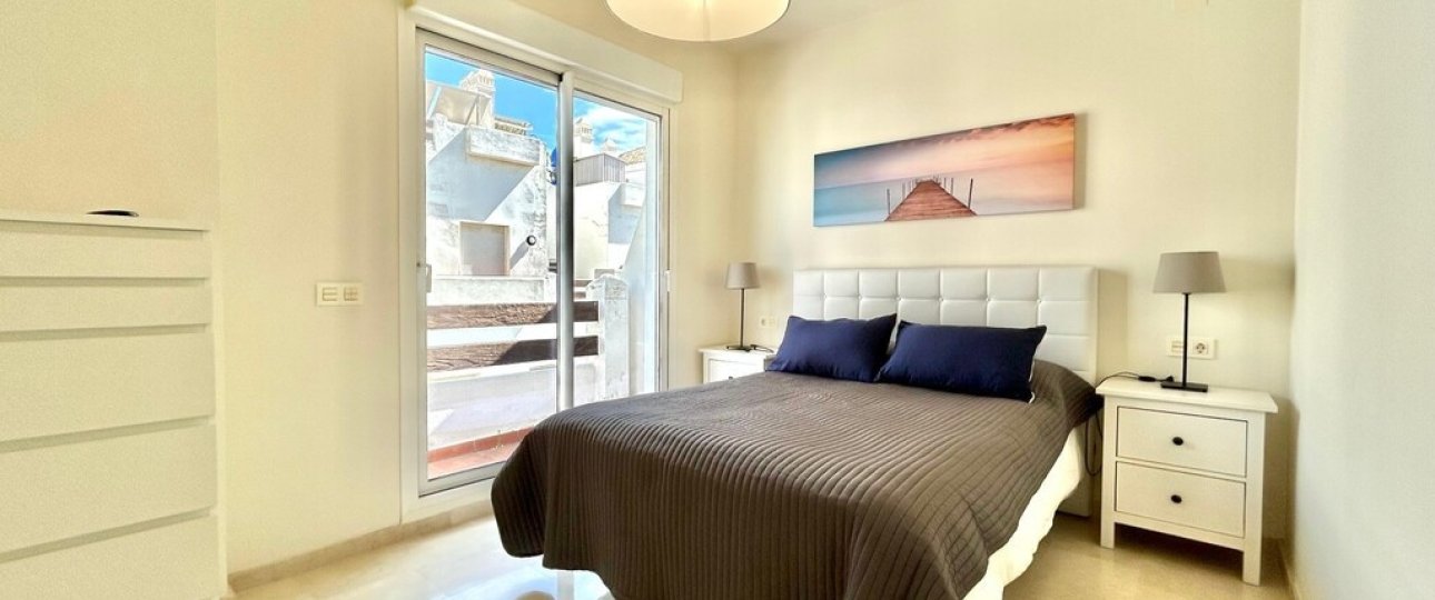Resale - apartment - Estepona - Estepona Centro