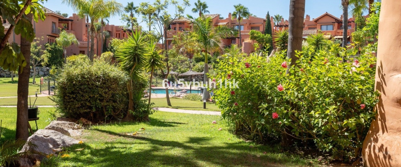 Resale - apartment - Estepona - Estepona Centro
