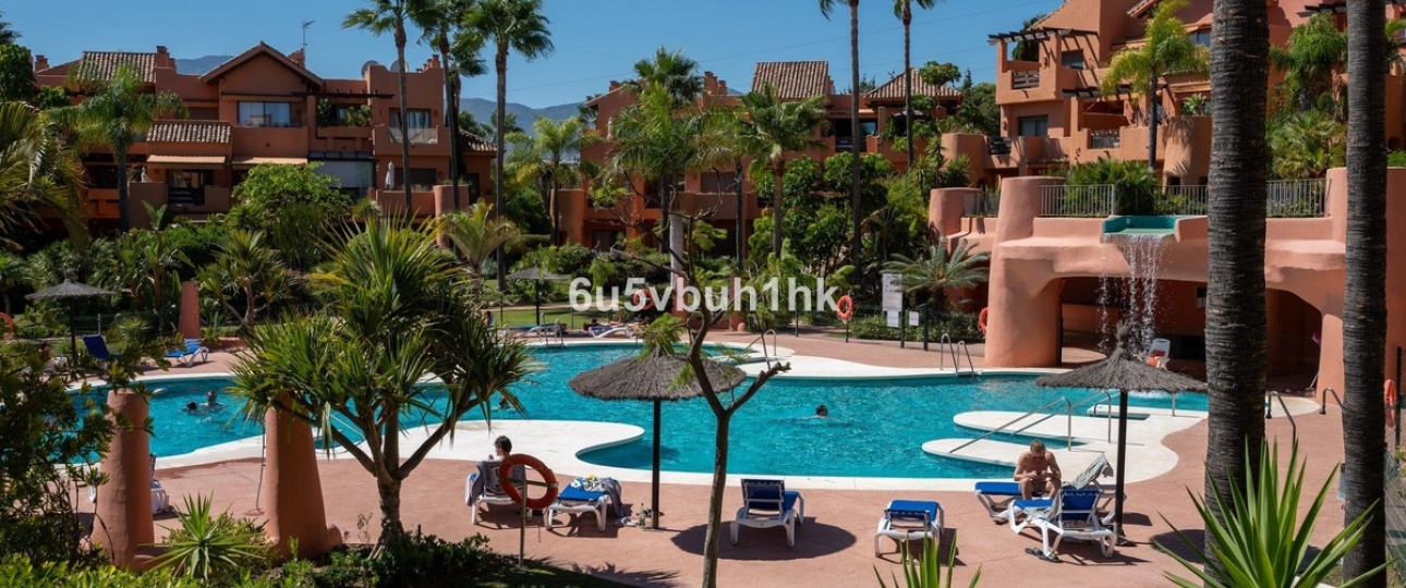 Resale - apartment - Estepona - Estepona Centro