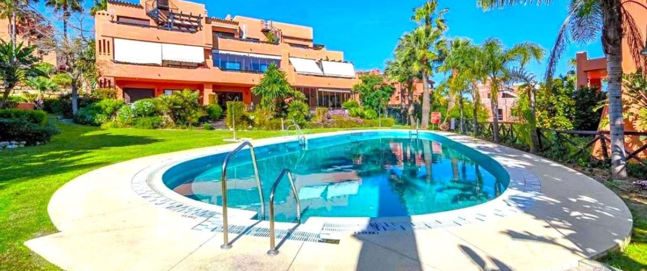 Resale - apartment - Estepona - Estepona Centro