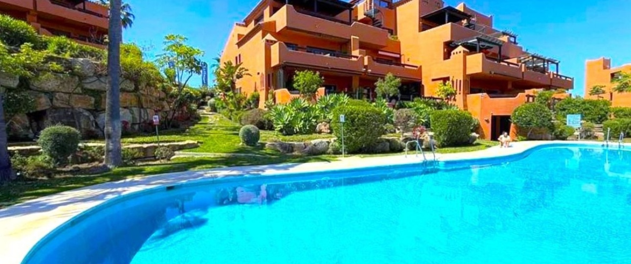 Resale - apartment - Estepona - Estepona Centro