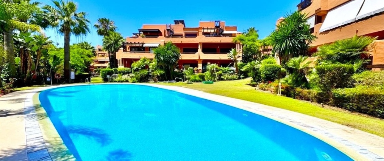 Resale - apartment - Estepona - Estepona Centro