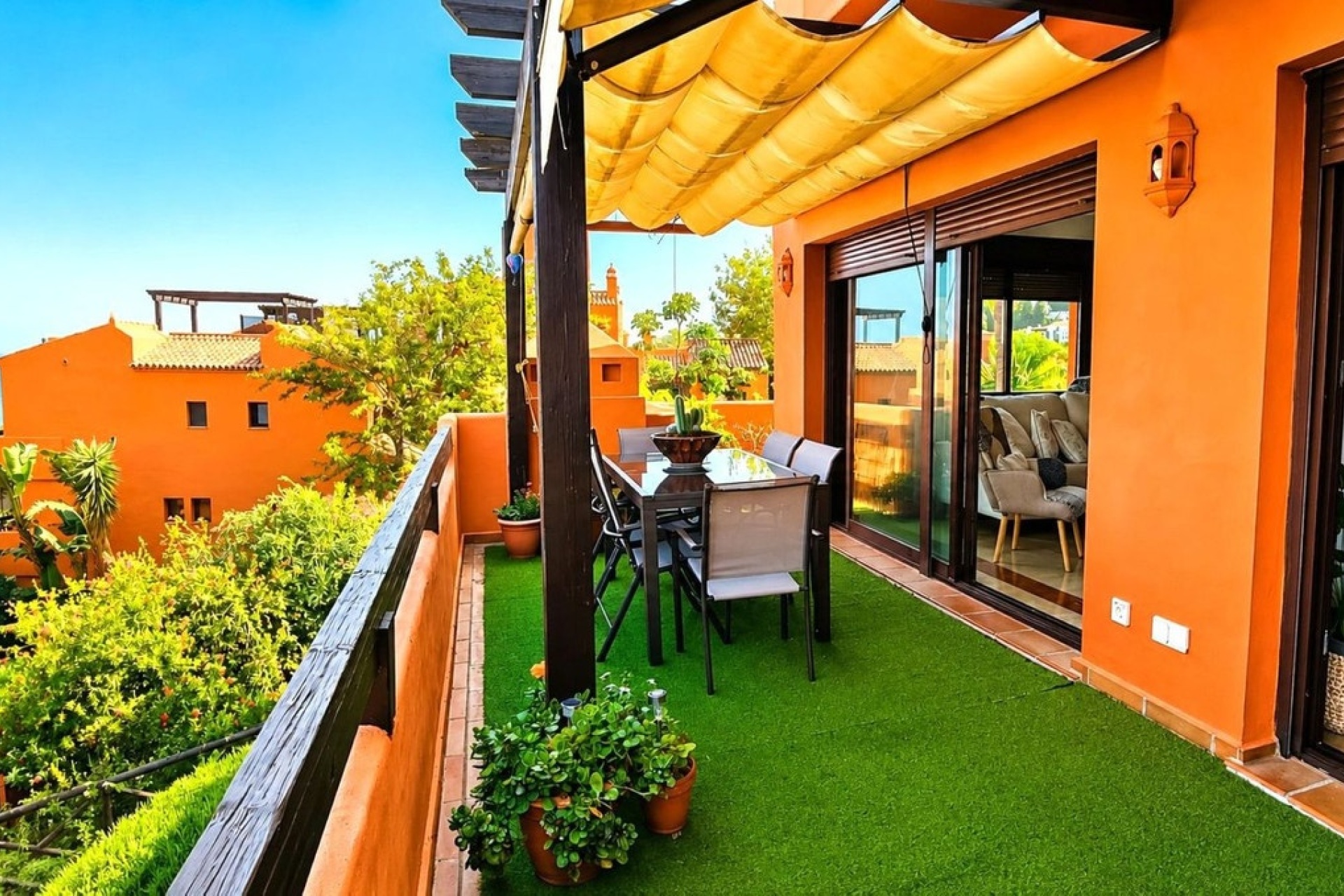Resale - apartment - Estepona - Estepona Centro