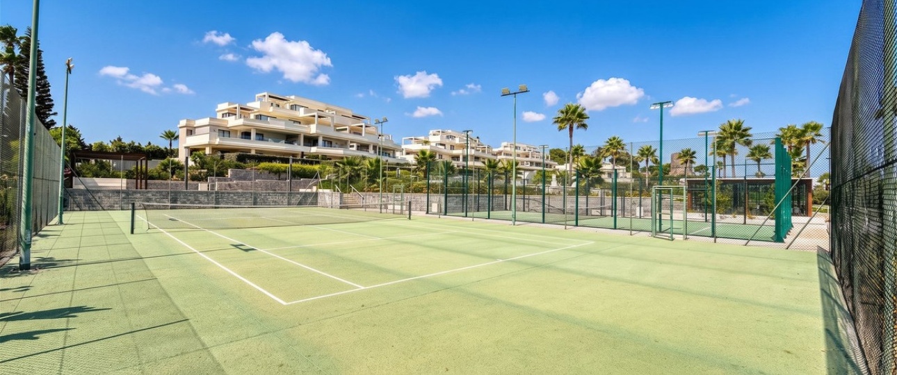 Resale - apartment - Estepona - Estepona Centro