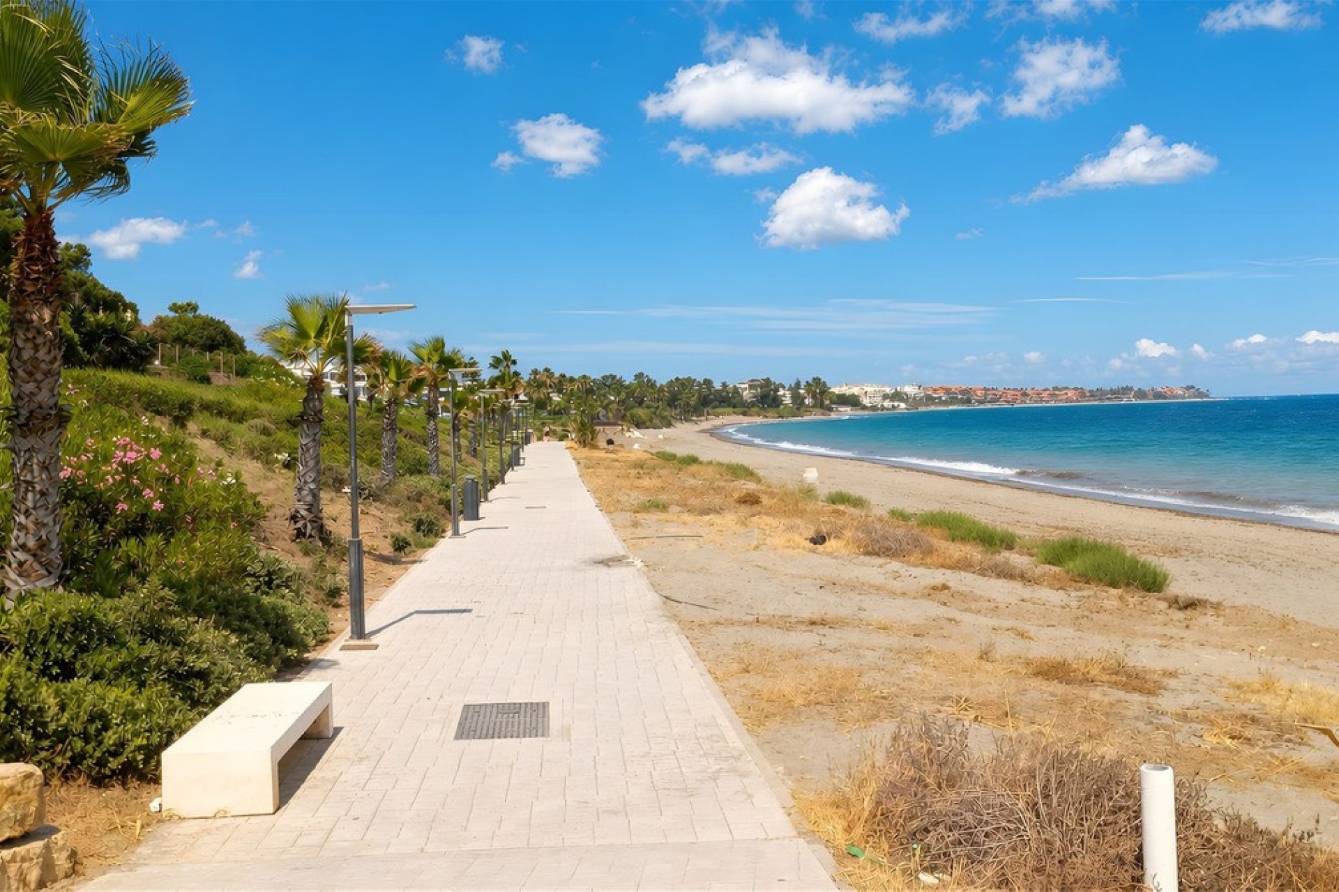Resale - apartment - Estepona - Estepona Centro