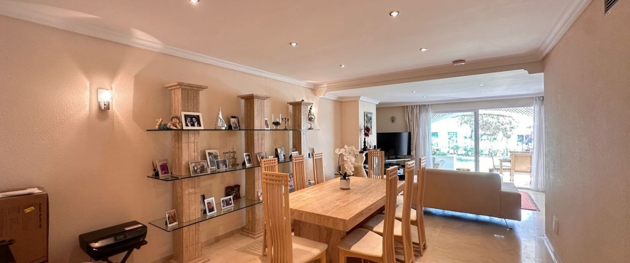 Resale - apartment - Estepona - Estepona Centro