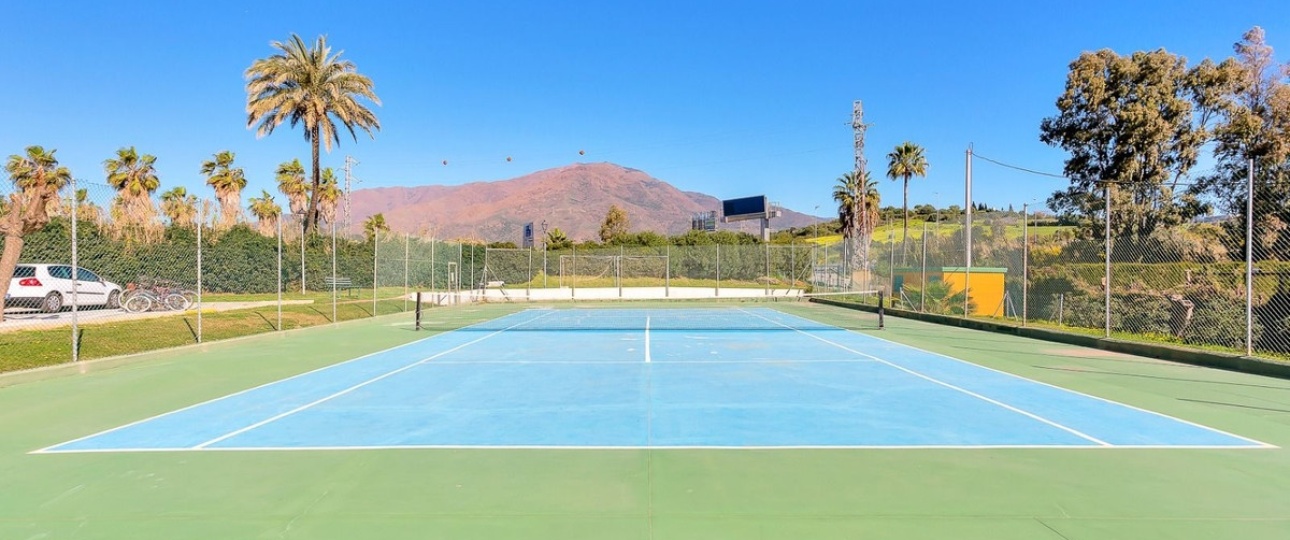 Resale - apartment - Estepona - Estepona Centro