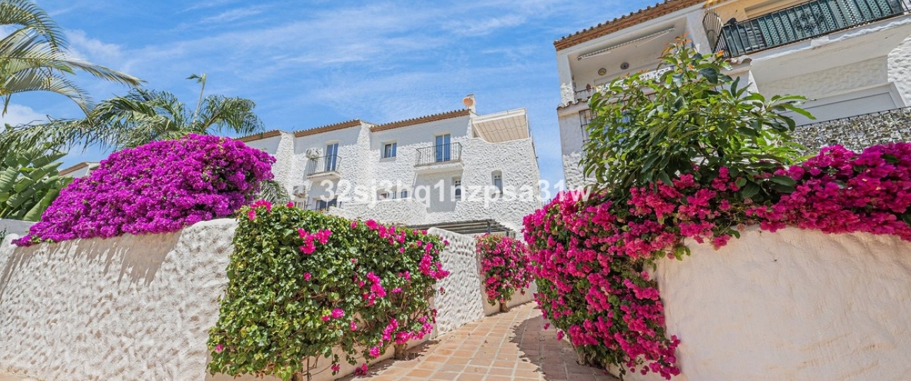 Resale - apartment - Estepona - Estepona Centro