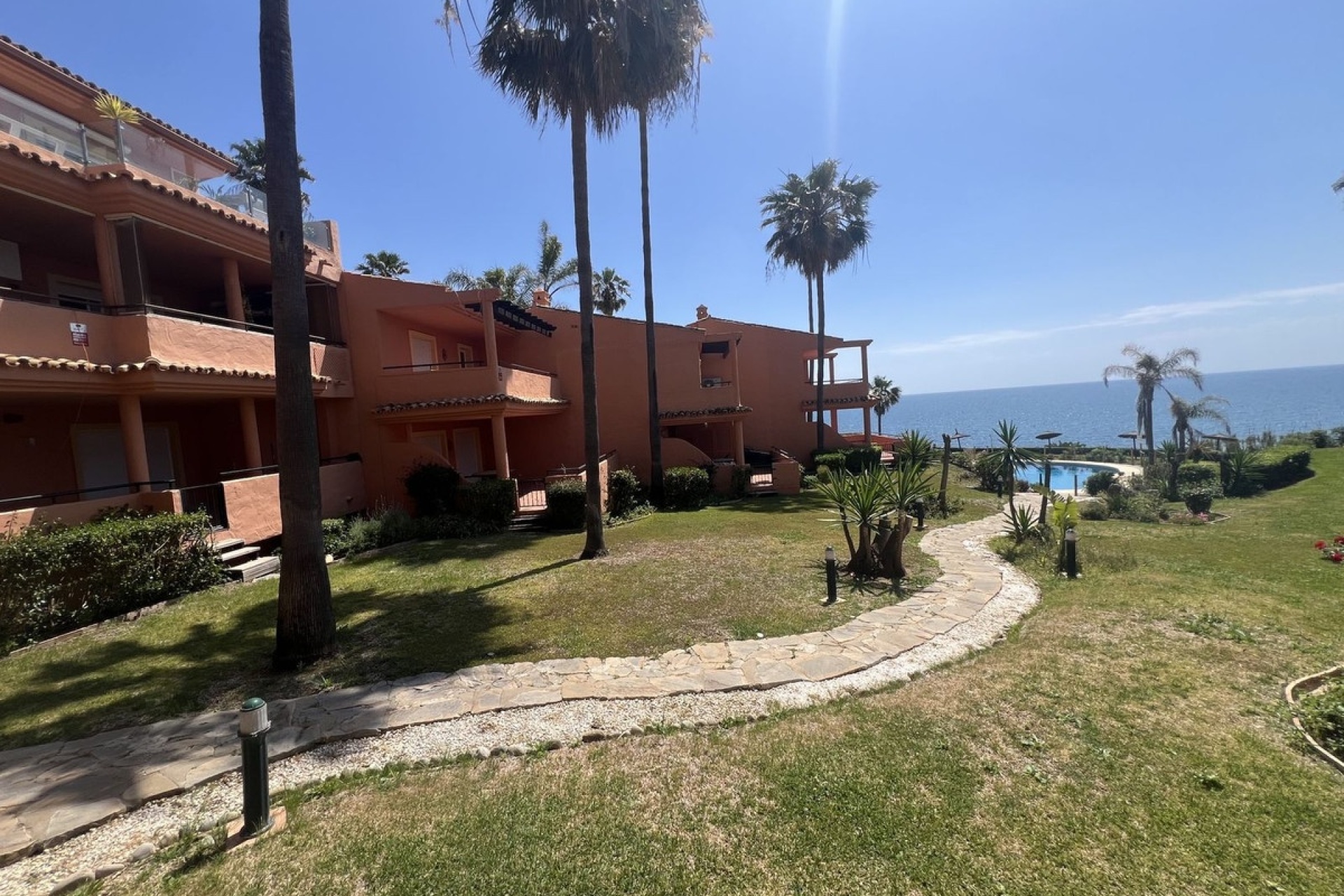 Resale - apartment - Estepona - Estepona Centro