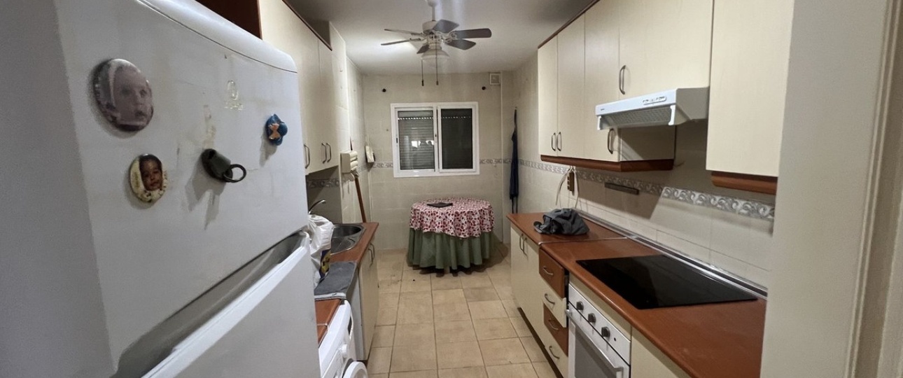 Resale - apartment - Estepona - Estepona Centro