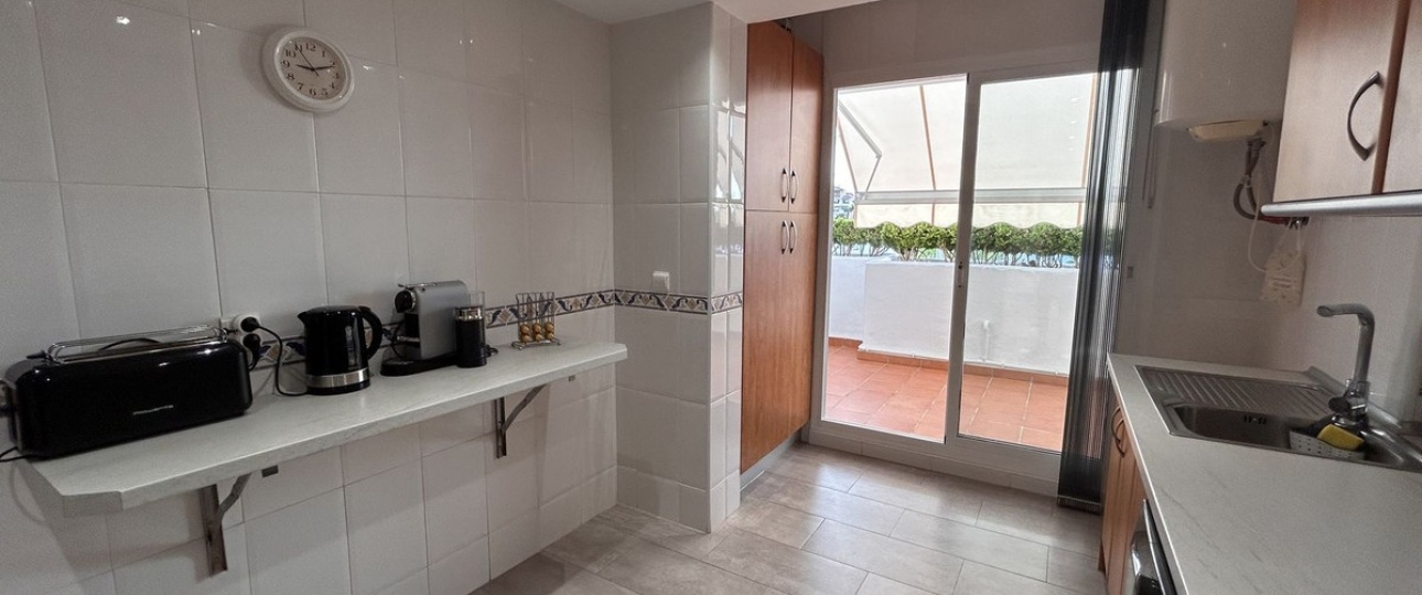 Resale - apartment - Estepona - Estepona Centro