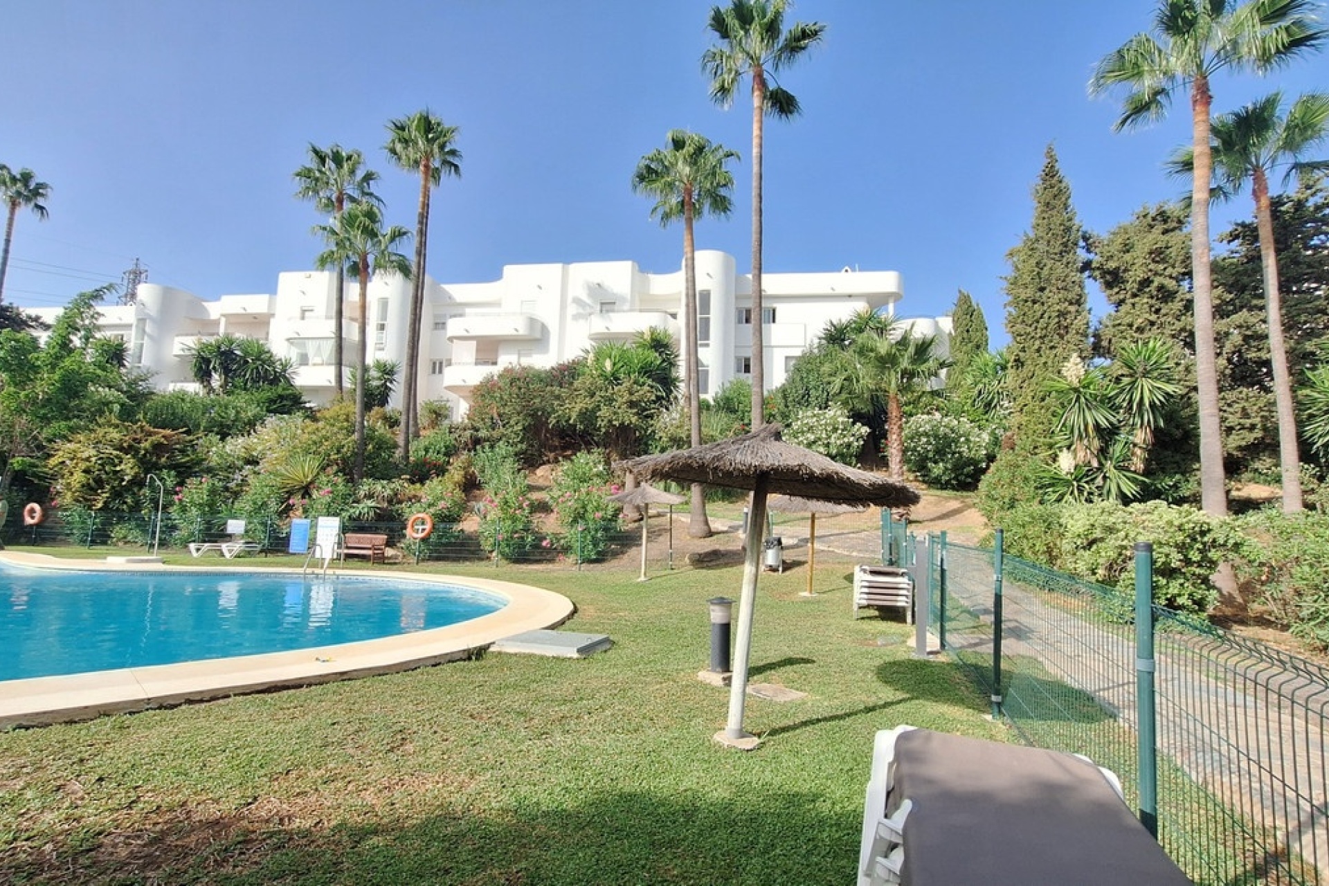 Resale - apartment - Estepona - Estepona Centro