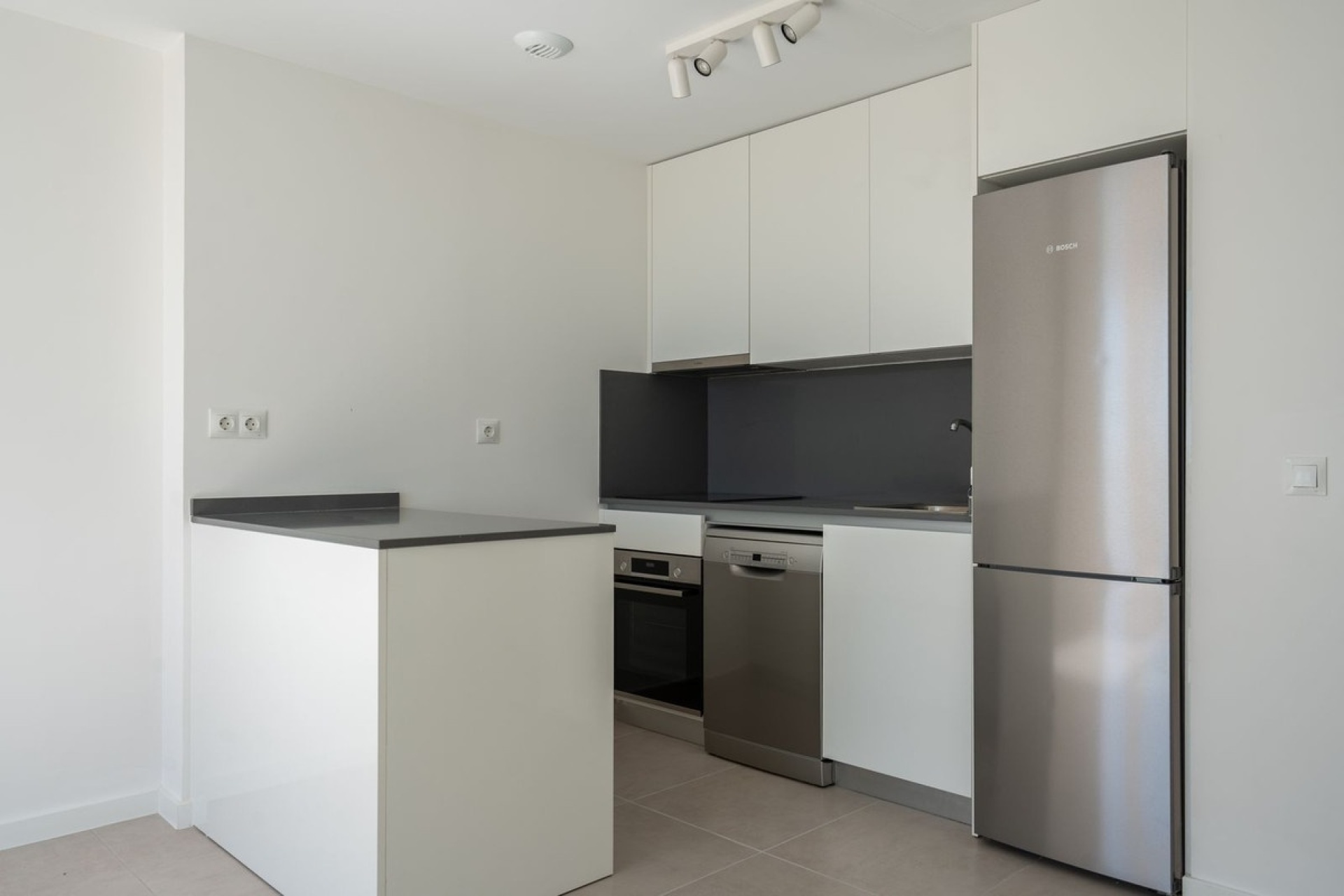Resale - apartment - Estepona - Estepona Centro