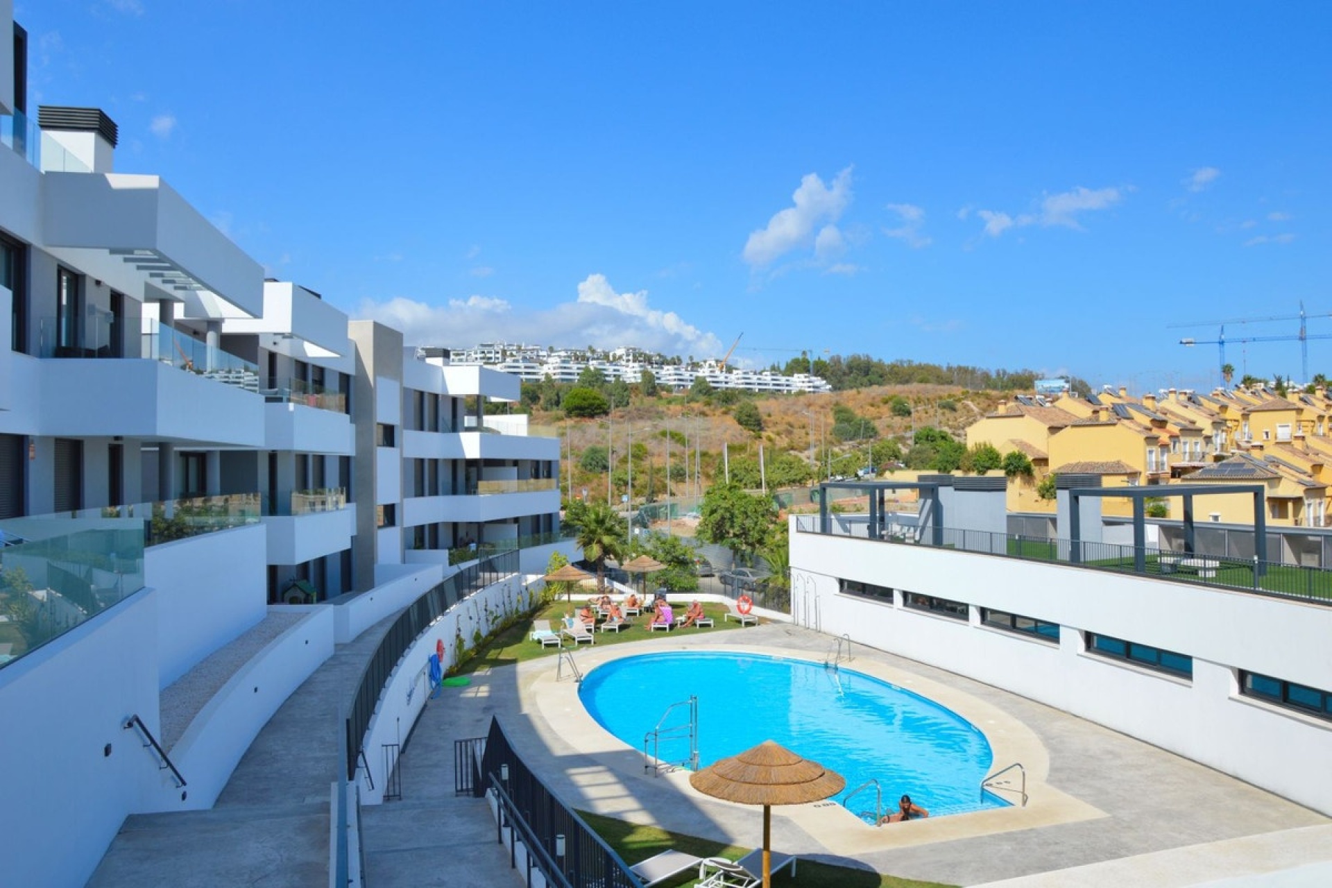 Resale - apartment - Estepona - Estepona Centro